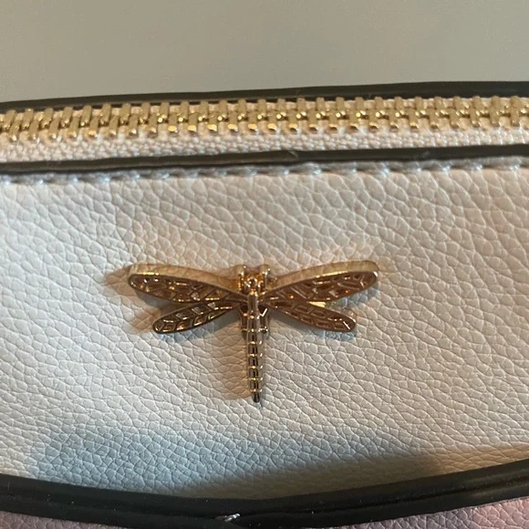 ⭐️ NEW Elegant Pink and White Crossbody Bag - Picture 2 of 9